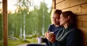 Syvällisiä kysymyksiä kavereille 2026 – 30 parasta